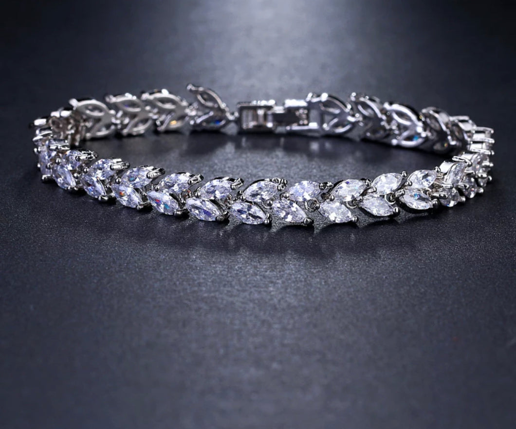 Stone Set Diamanté Leaf Design Bracelet